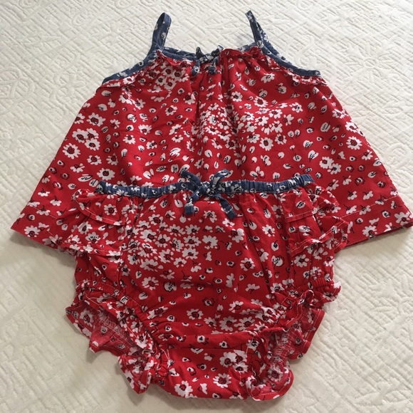 0-3m (4/$20) Baby Gap 2-Piece Ruffle Sun Suit - Picture 1 of 14